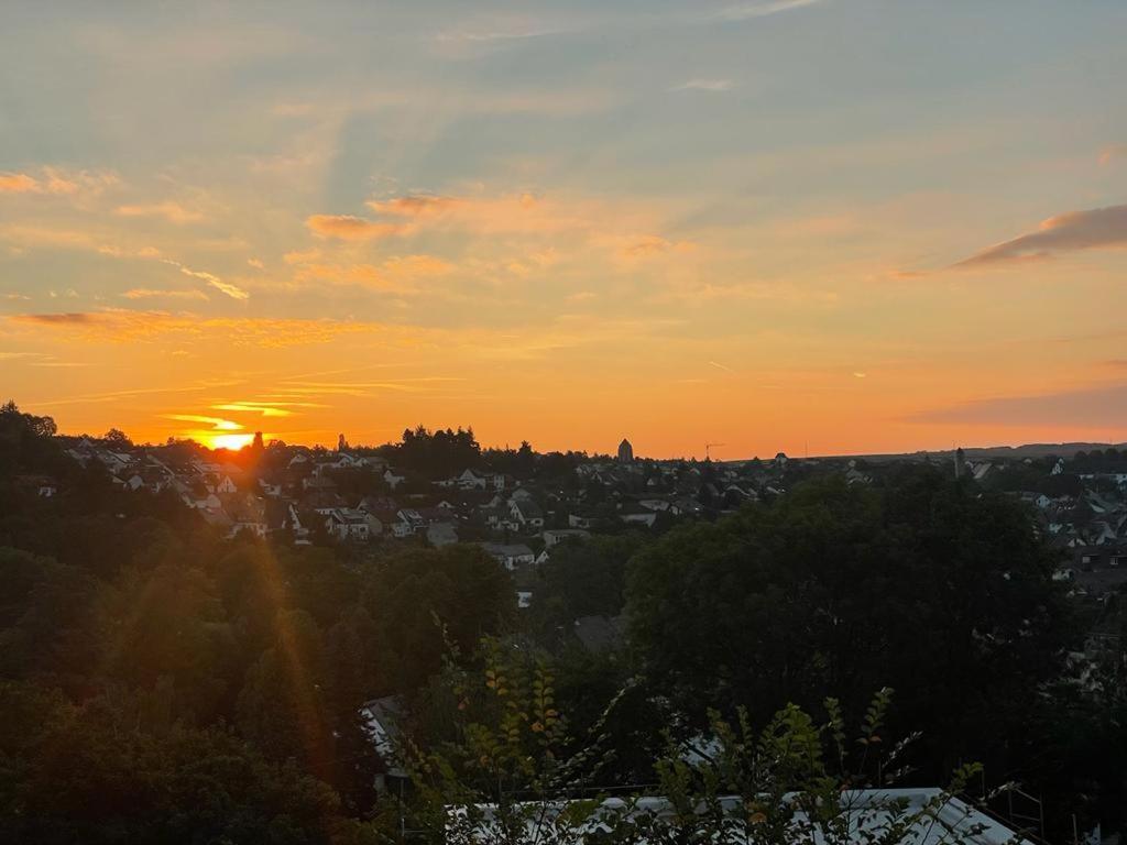 Mayen, Im Mohren, Privatzimmer Nr2, Waldrand, Nahe Nurburgring & Burg Eltz, Gemeinschaftsbad Exterior foto
